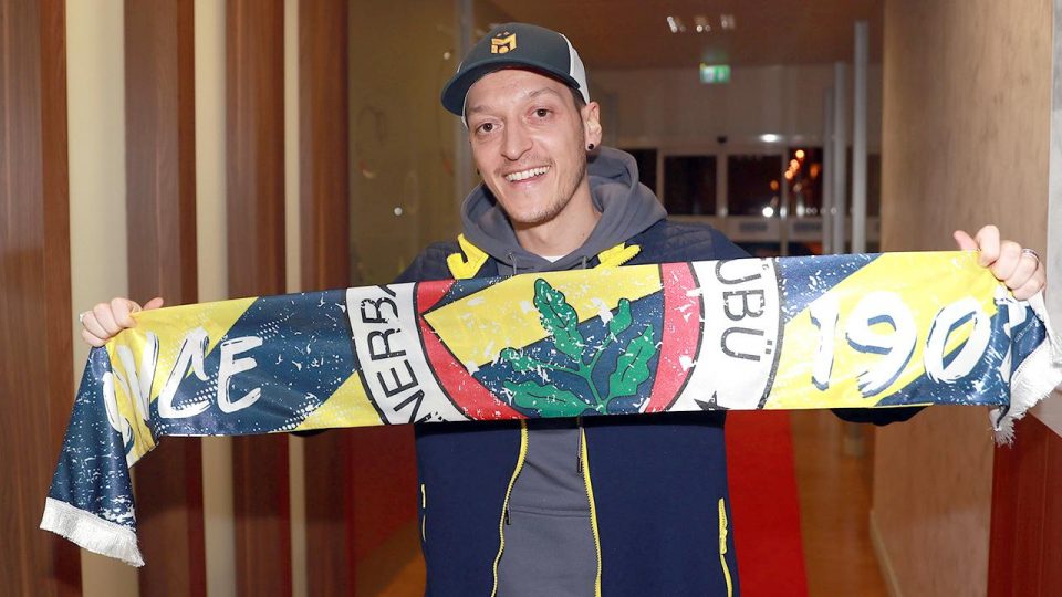 Fatih Karagümrük’ten Fenerbahçe ve Mesut Özil’i tebrik