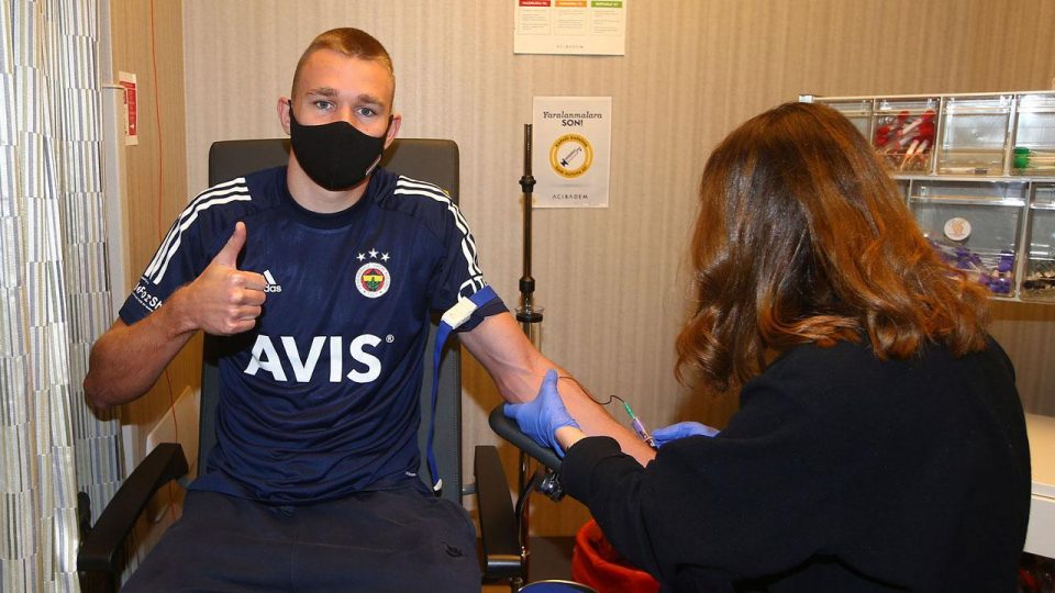 Fenerbahçe’nin yeni transferi sağlık kontrolünden geçti