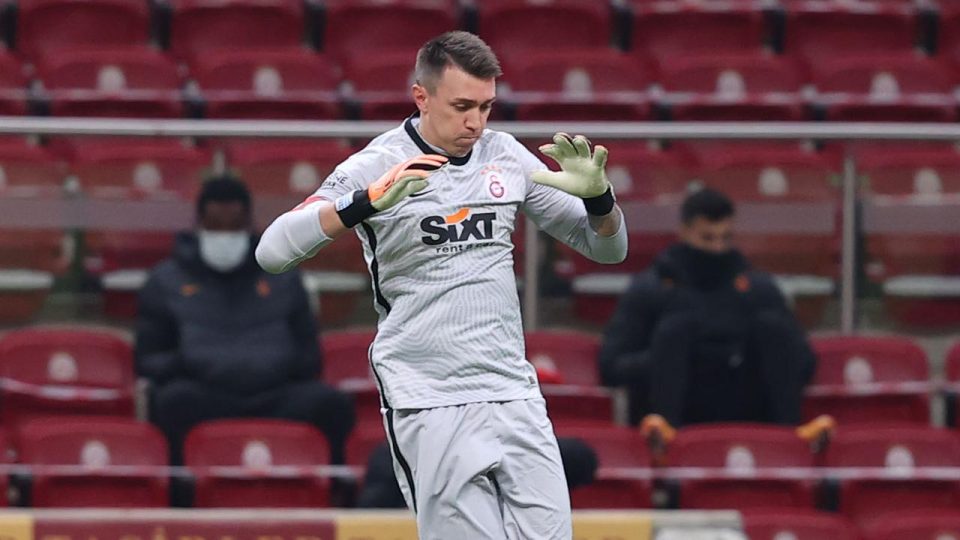 Galatasaray’da Muslera tarihe geçti