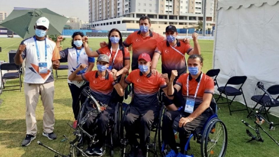 Paralimpik okçulardan 4 madalya