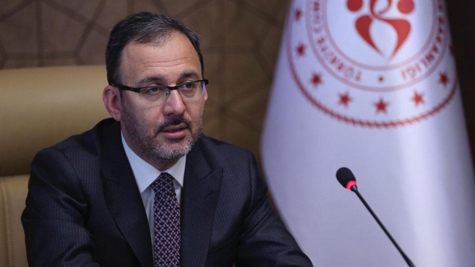 Bakan Kasapoğlu’ndan Cansu Bektaş’a tebrik
