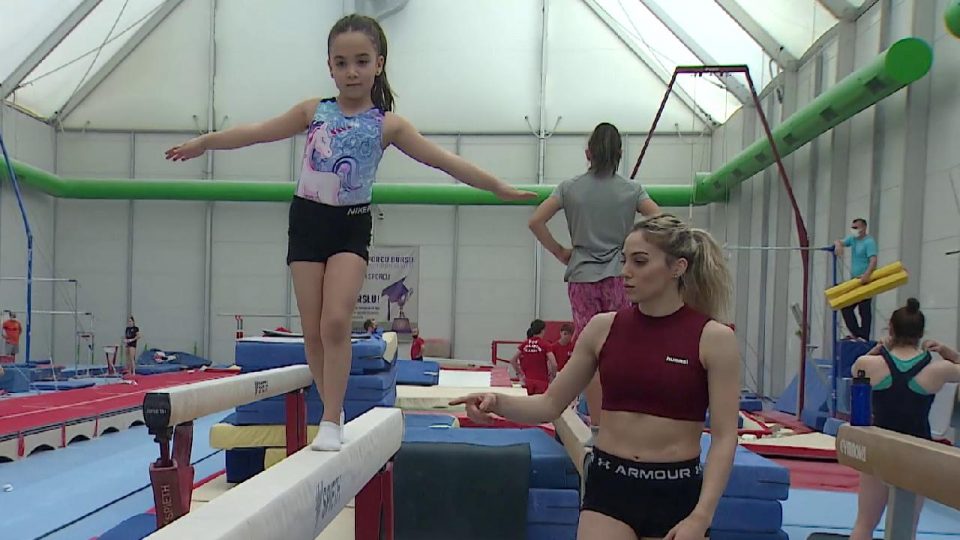 Milli sporcu “Anne” Avrupa Artistik Jimnastik Şampiyonası’nda 2’nci oldu
