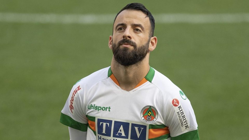 Trabzonspor Manolis Siopis’i Trabzon’a getirdi