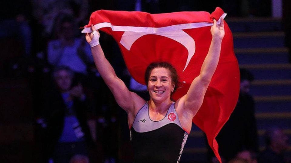 Yasemin Adar Tokyo’da bronz madalya kazandı