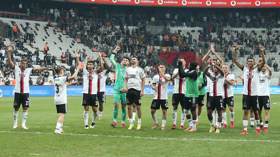 Beşiktaş Süper Lig’in dördüncü haftasını lider tamamladı