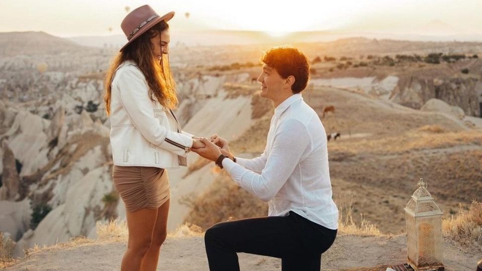 Cedi Osman evlilik teklifi için Kapadokya’yı seçti