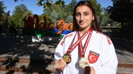Karateci aileden milli takıma 3 sporcu