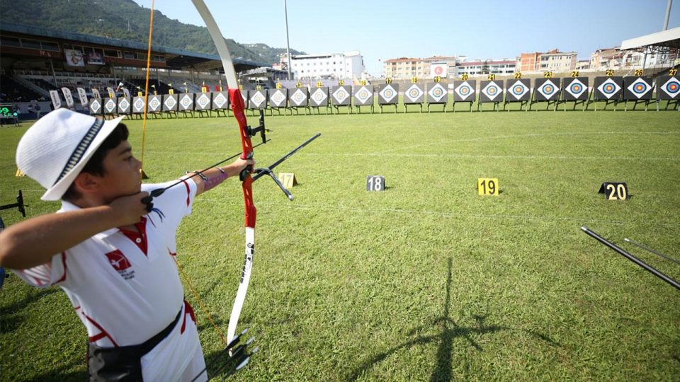 Okçulukta açık hava sezonu ilklerle tamamlandı