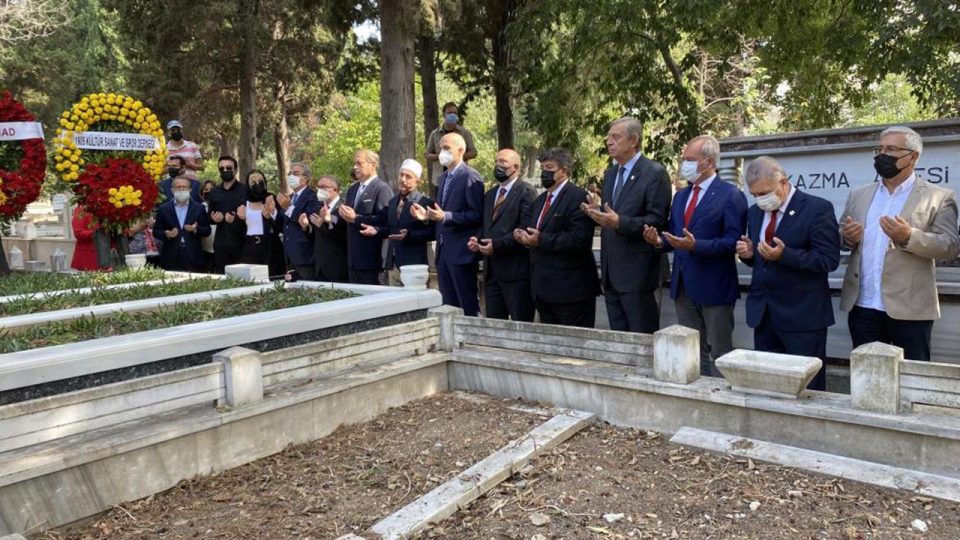 “Taçsız Kral” vefatının 30. yılında da unutulmadı