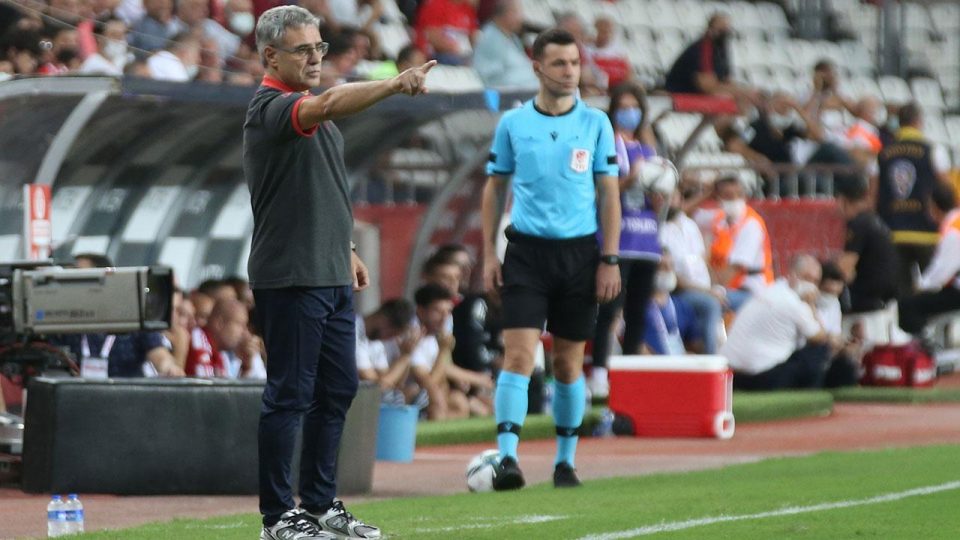 Antalyaspor’da Ersun Yanal dönemi sona erdi