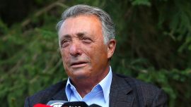 Beşiktaş Başkanı Çebi siyah-beyazlı taraftarlardan destek istedi