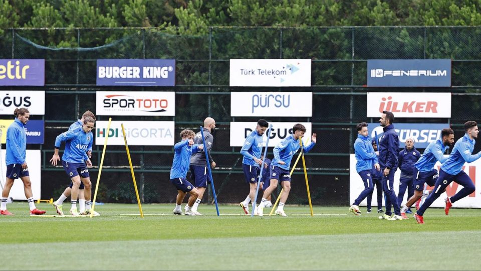 Fenerbahçe kadroyu koruyacak