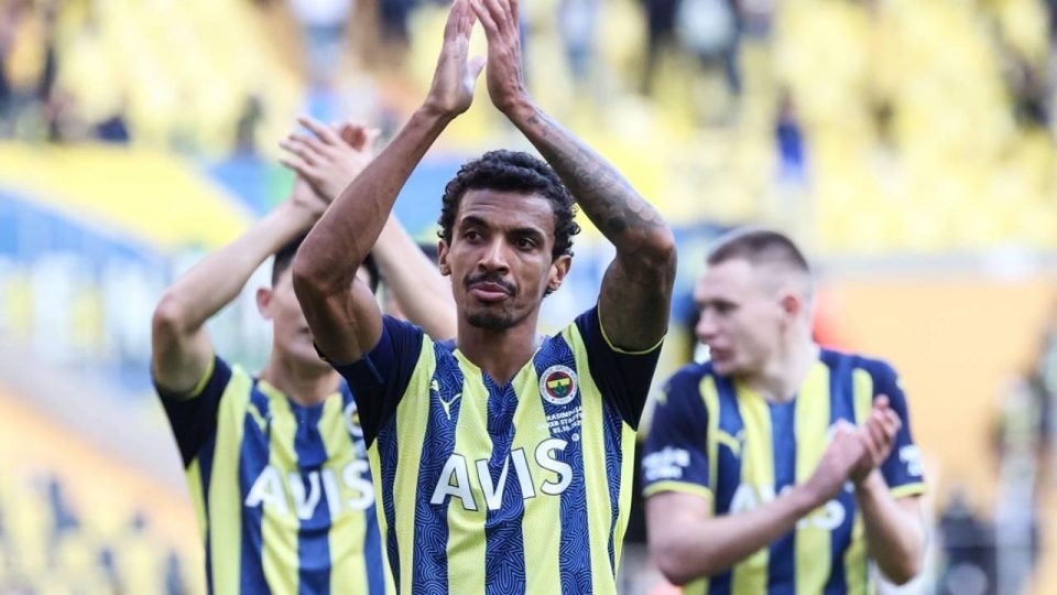 Gustavo’dan hakem açıklaması: Aynı pozisyonlarda bambaşka yaklaşımlar gördük