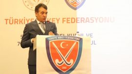 Hokey Federasyonunda Sadık Karakan yeniden başkan seçildi