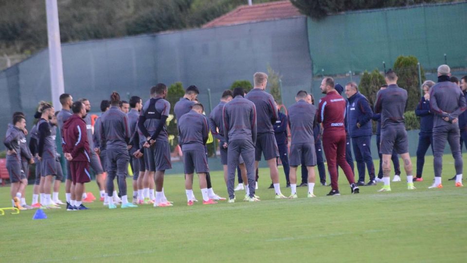 Trabzonspor 9 eksikle çalıştı