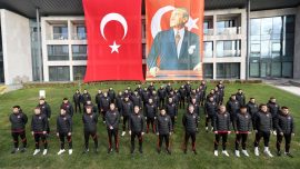 A Milli Futbol Takımı Atatürk'ü andı