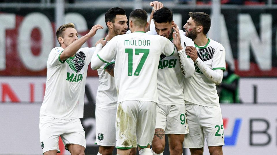 Sassuolo’dan zirve mücadelesi veren Milan’a darbe