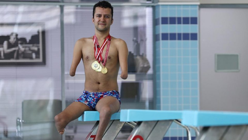 92 madalyalı engelli milli yüzücünün hedefi milletvekili olmak