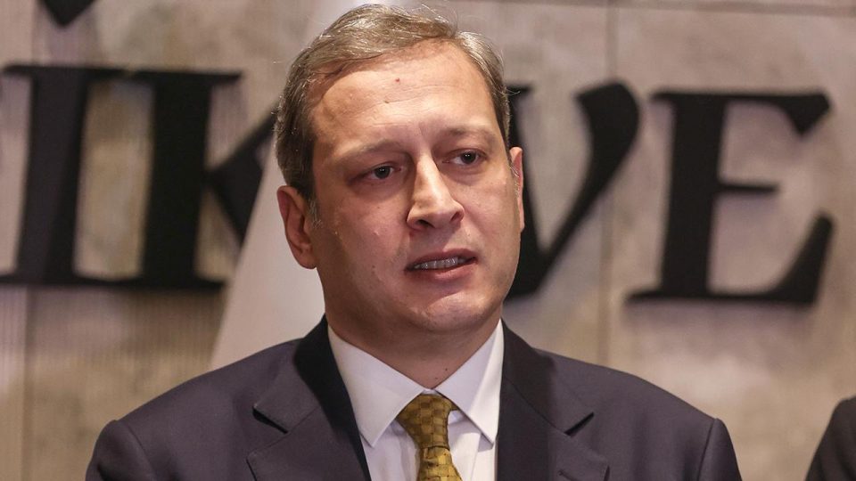 Burak Elmas: Türk futbolu dipte