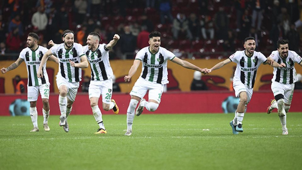 Denizlispor’da transfer yasağı için 100 milyon liraya ihtiyaç var