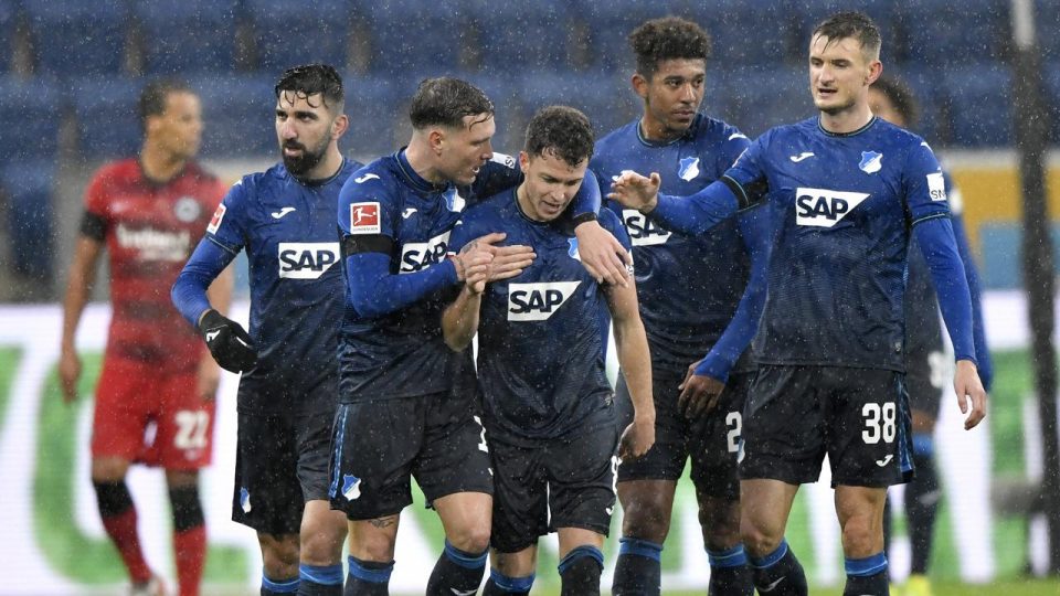 Eintracht Frankfurt deplasmanda yenildi