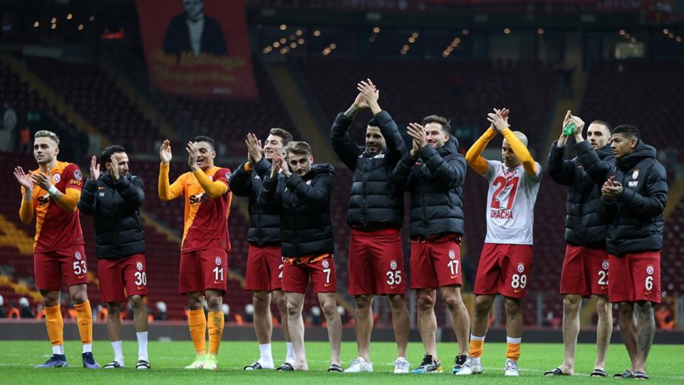 Galatasaray ilk yarıyı galibiyetle tamamladı