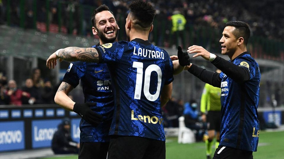Hakan Çalhanoğlu attı Inter farklı kazandı