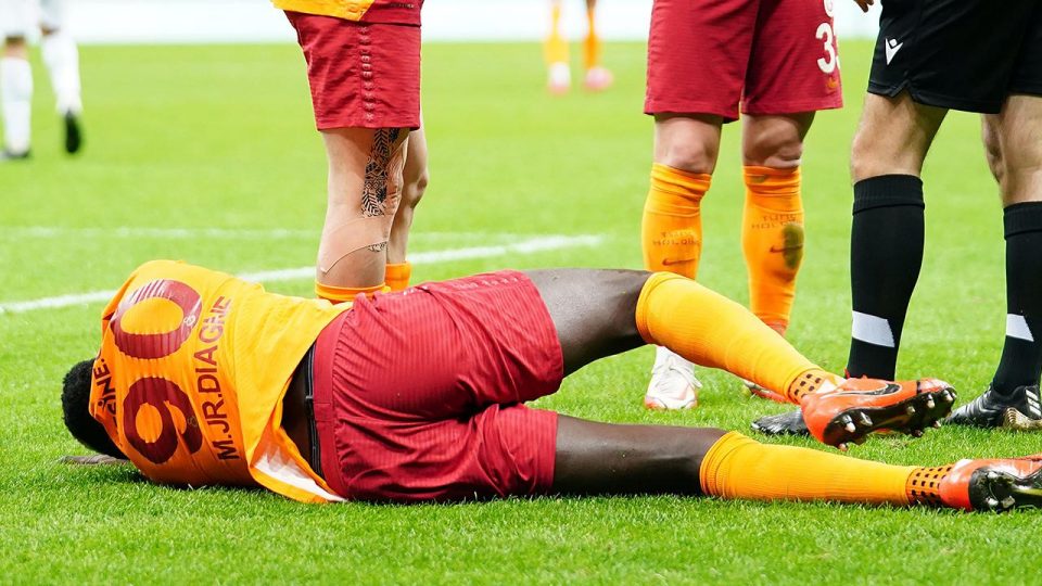 Mbaye Diagne’den Galatasaray’a kötü haber