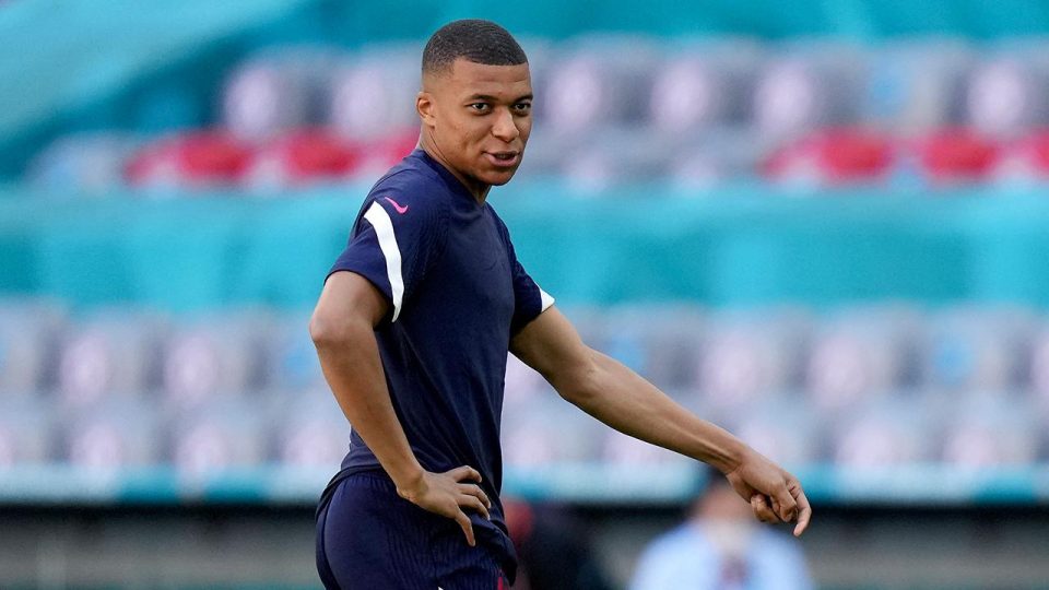 Kylian Mbappe Real Madrid yolunda