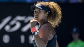Naomi Osaka dört ay aranın ardından galibiyetle başladı