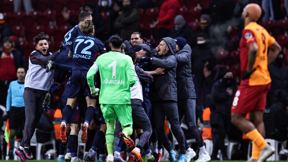 Trabzonspor liderliğini sürdürdü