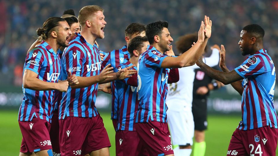 Trabzonspor puan farkını giderek açıyor