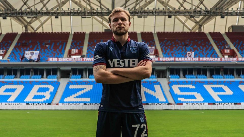 Tymoteusz Puchacz Trabzonspor’un 161. yabancı transferi oldu