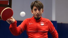 Abdullah Öztürk: Engelli çocuklarınızı spor salonlarına getirin
