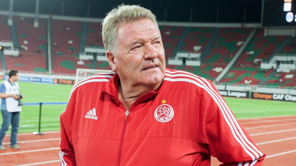 COVID-19’a yakalanan Toshack yoğun bakıma alındı