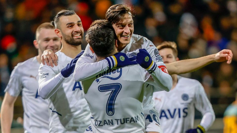 Fenerbahçe çıkış yakaladı