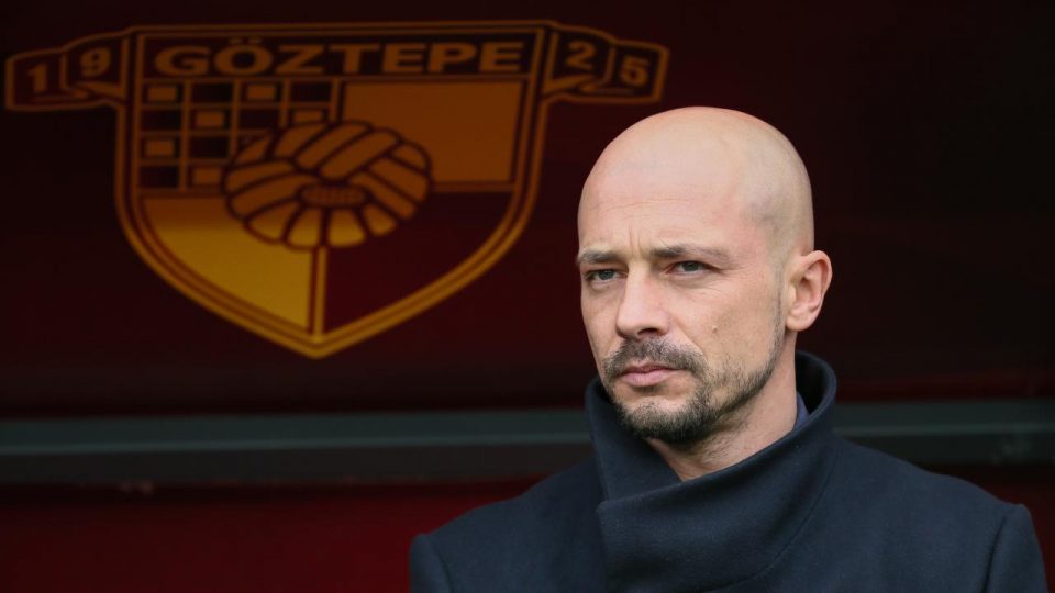 Göztepe, teknik direktör Nestor El Maestro ile yollarını ayırdı