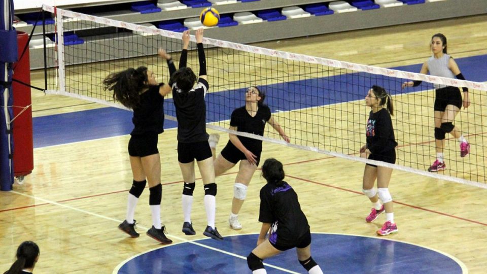 Malatya’da kadınlar Voleybol Şenliği’nde buluştu