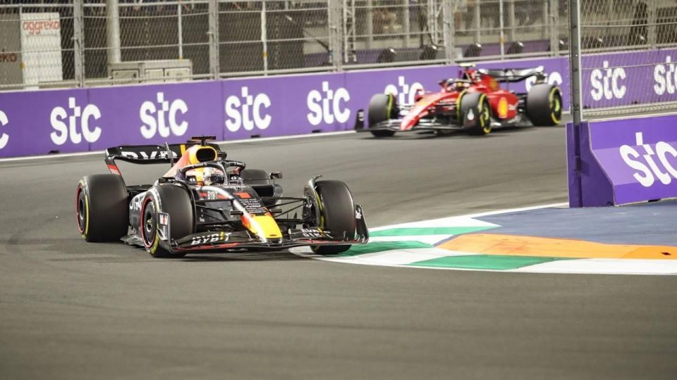 Suudi Arabistan Grand Prix’sini Verstappen kazandı