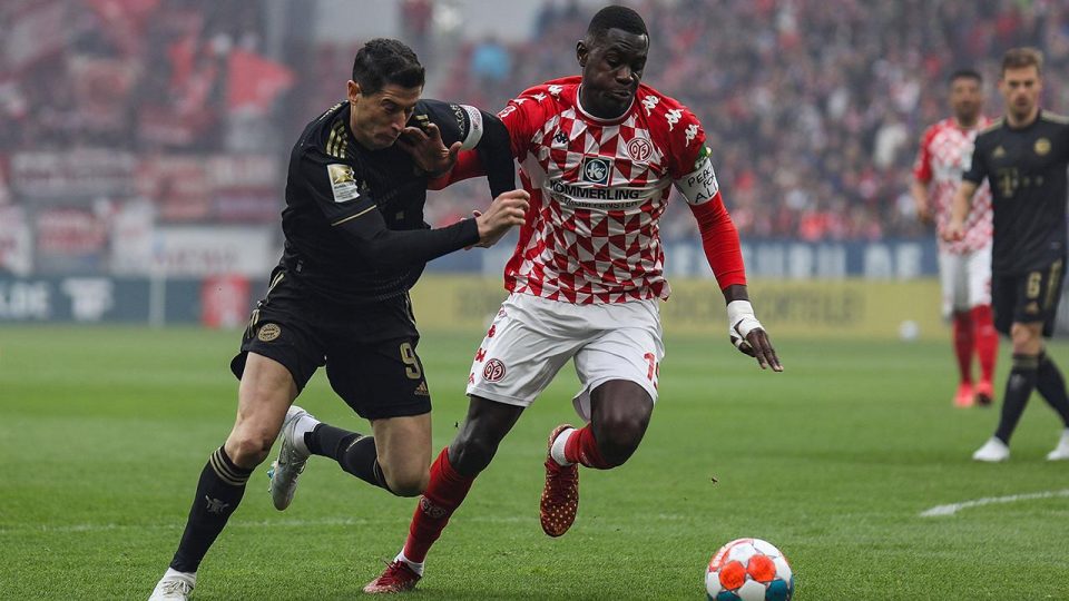 Bayern Münih deplasmanda yenildi