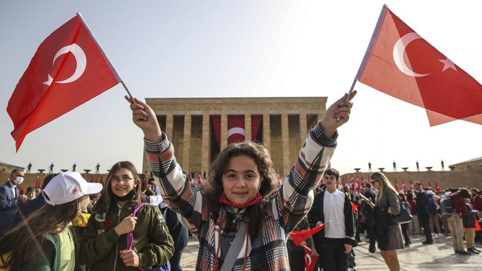 Futbol kulüplerinden 23 Nisan mesajları