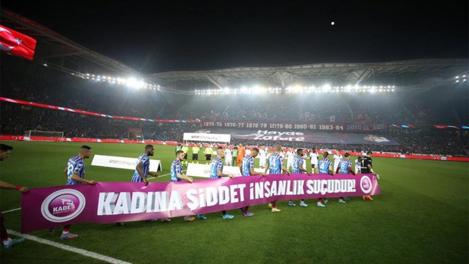 Yeşil sahalardan kadına şiddete “dur” denecek