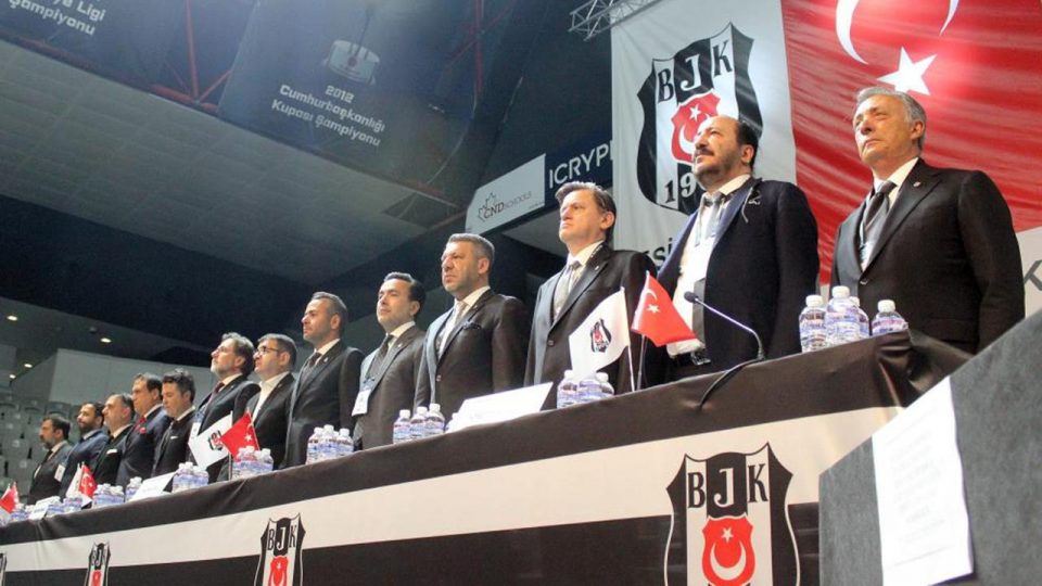 Beşiktaş’ın borcu açıklandı: 4 milyar 900 milyon 612 bin 642 lira