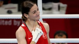 Buse Naz Çakıroğlu bronz madalyayı garantiledi