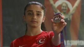 Dünya ikincisi liseli güreşçi Avrupa şampiyonluğuna odaklandı