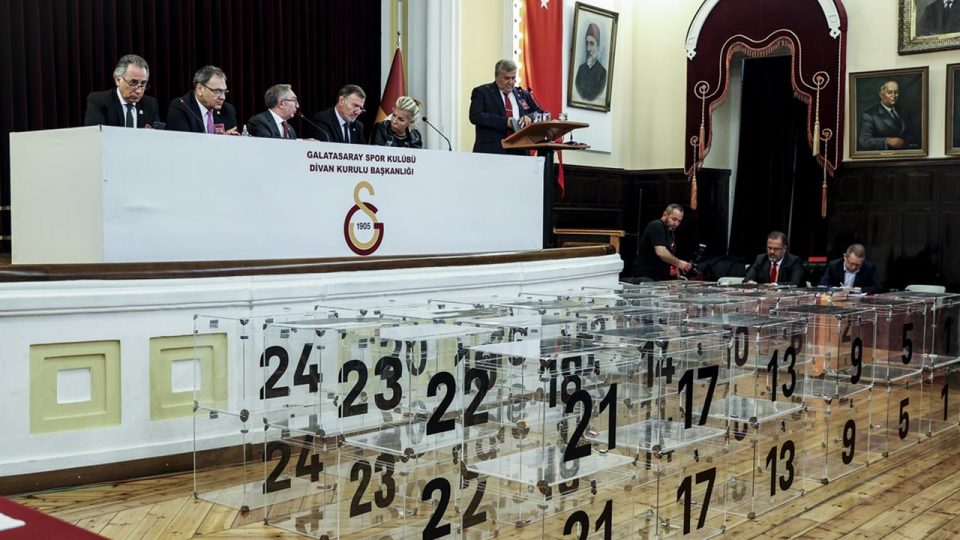 Galatasaray Kulübünün divan kurulu toplantısı yapıldı