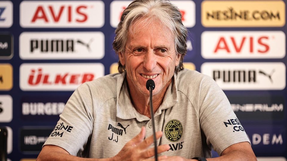 Jorge Jesus: Umarım turu geçen taraf oluruz