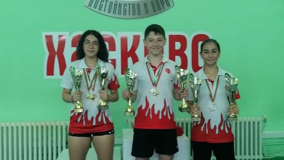 Milli badmintoncular Bulgaristan’da 4 madalya kazandı