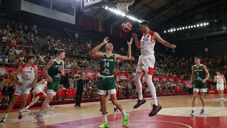 18 Yaş Altı Avrupa Basketbol Şampiyonası’nda yarı final heyecanı