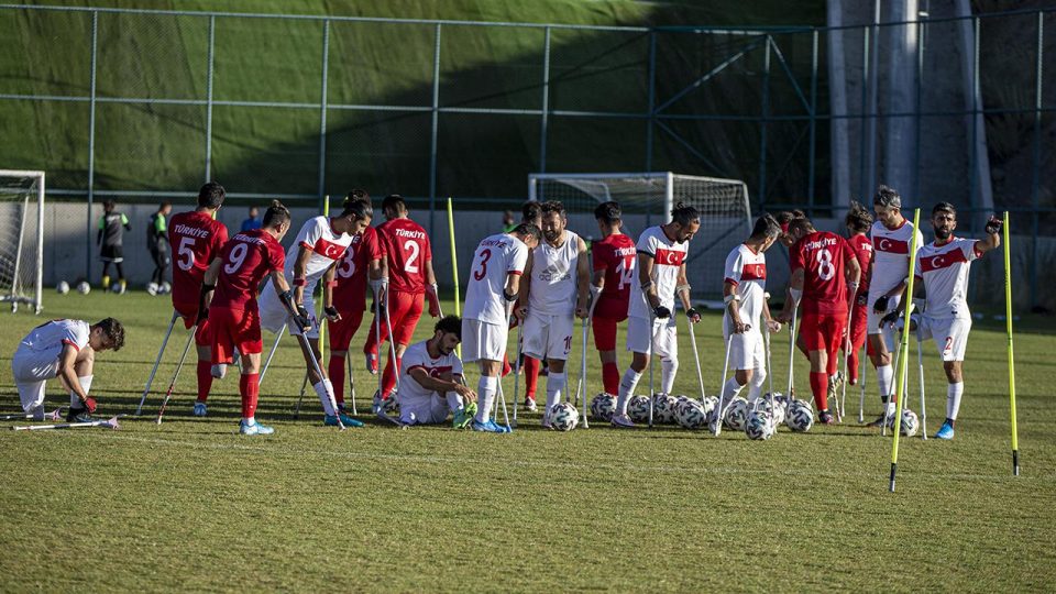Ampute Milli Futbol Takımı’nın Erzurum kampı sona erdi